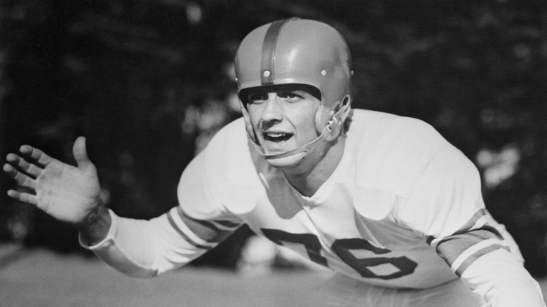 Gino Marchetti playing football