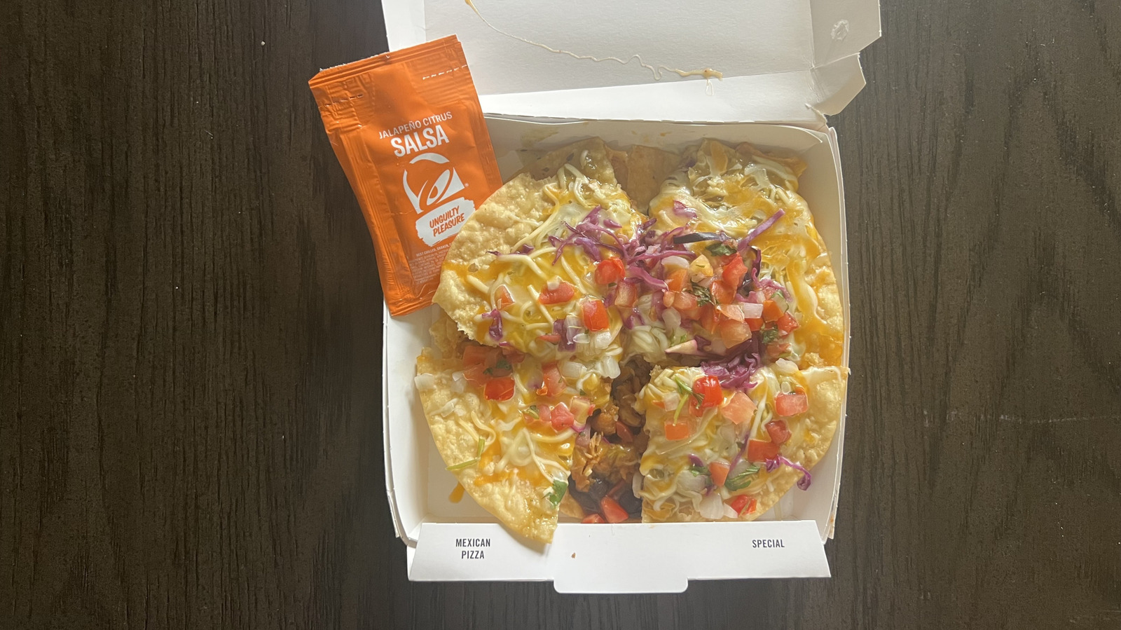 Anmeldelse: Jeg troede ikke, at Taco Bells Mexican Pizza kunne blive bedre – men den blev faktisk endnu bedre