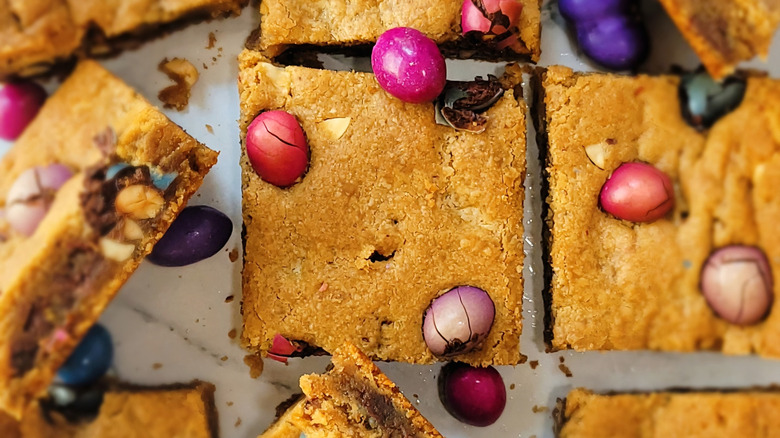 closeup of cookie bars with chocolate candy mix ins
