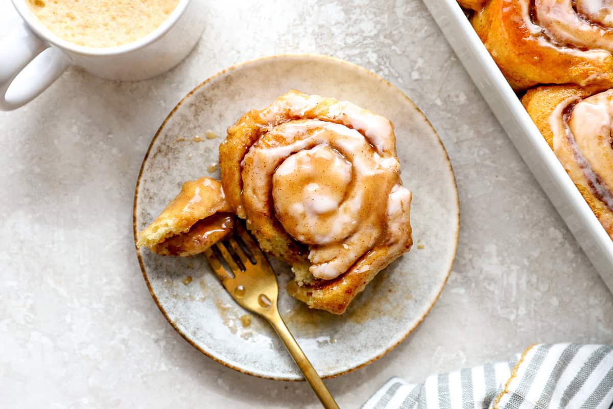 Kanelsnegle med piskefløde (Hack-opskrift)