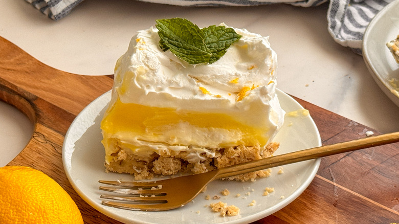plate of lemon lush