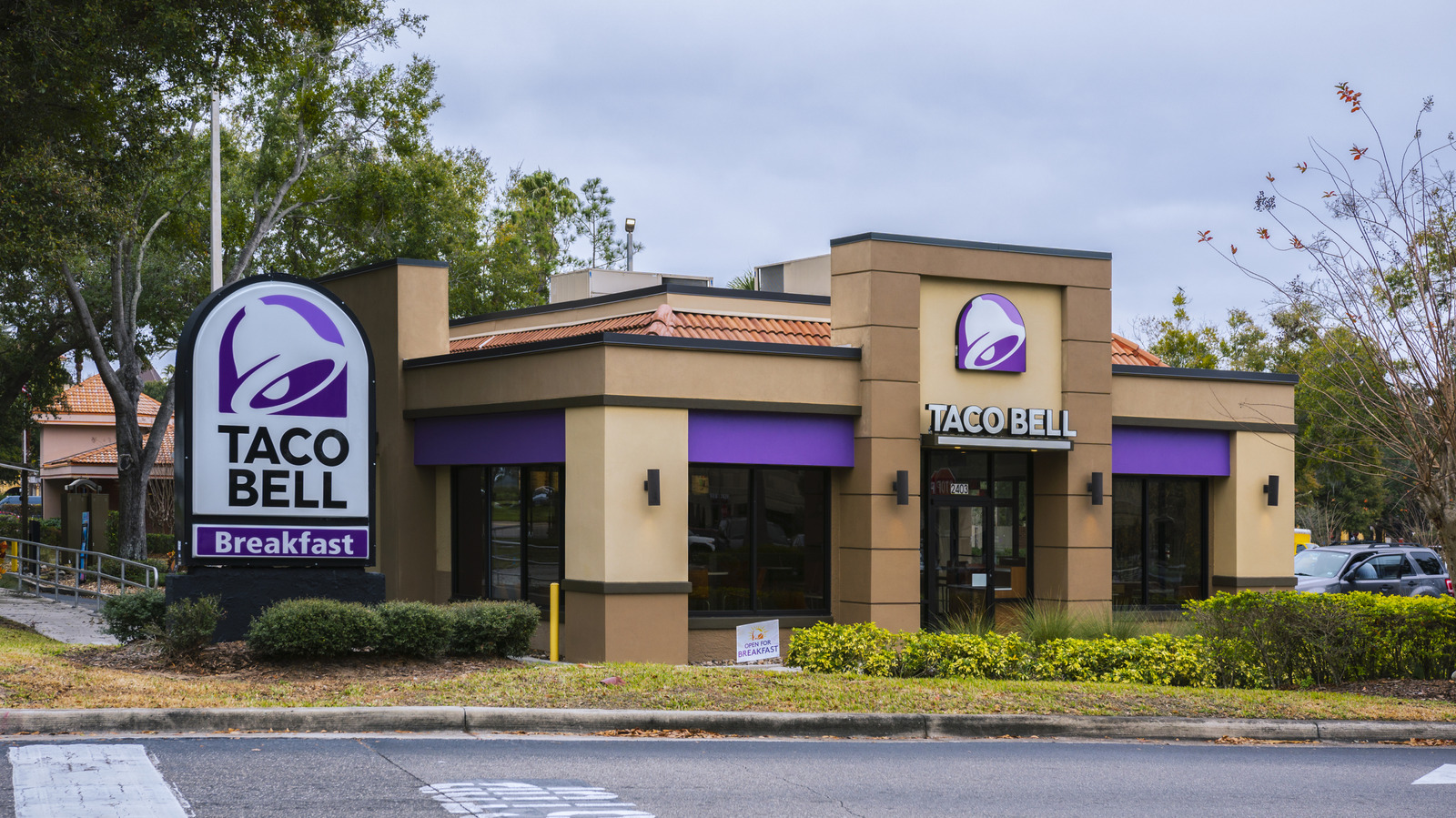 Taco Bell lancerer en ny Sweet Crunchwrap – men kun på dette heldige sted (foreløbigt)