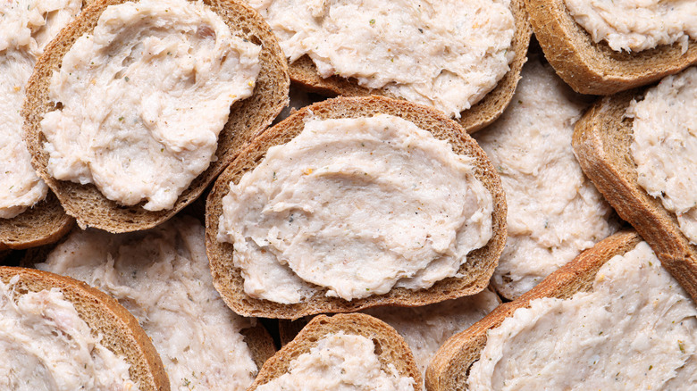 Slices of bread spread with lard