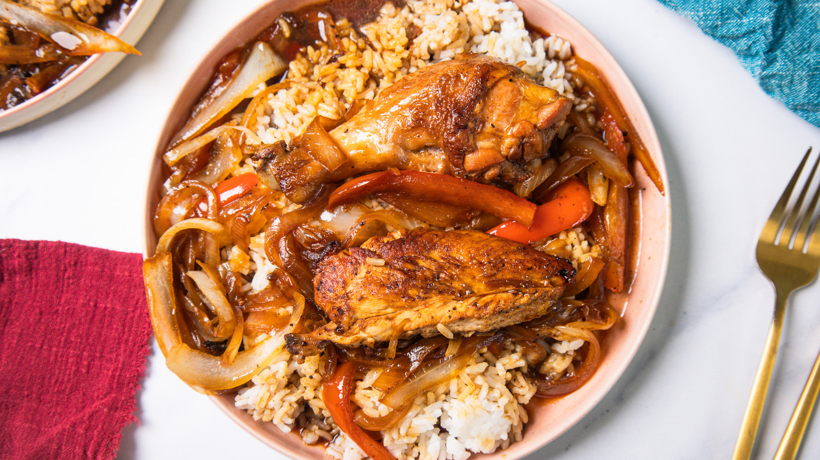 Filippinsk kylling adobo i wok-opskrift