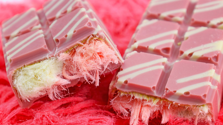 Turkish Angel Hair on a pink cloth