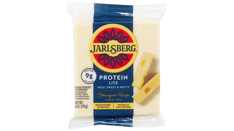 Jarlsberg Protein Lite Chunk Cheese packaging.