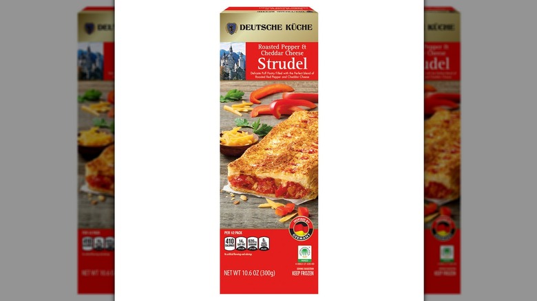 A box of Deutsche Küche Roasted Pepper & Cheddar Cheese Strudel