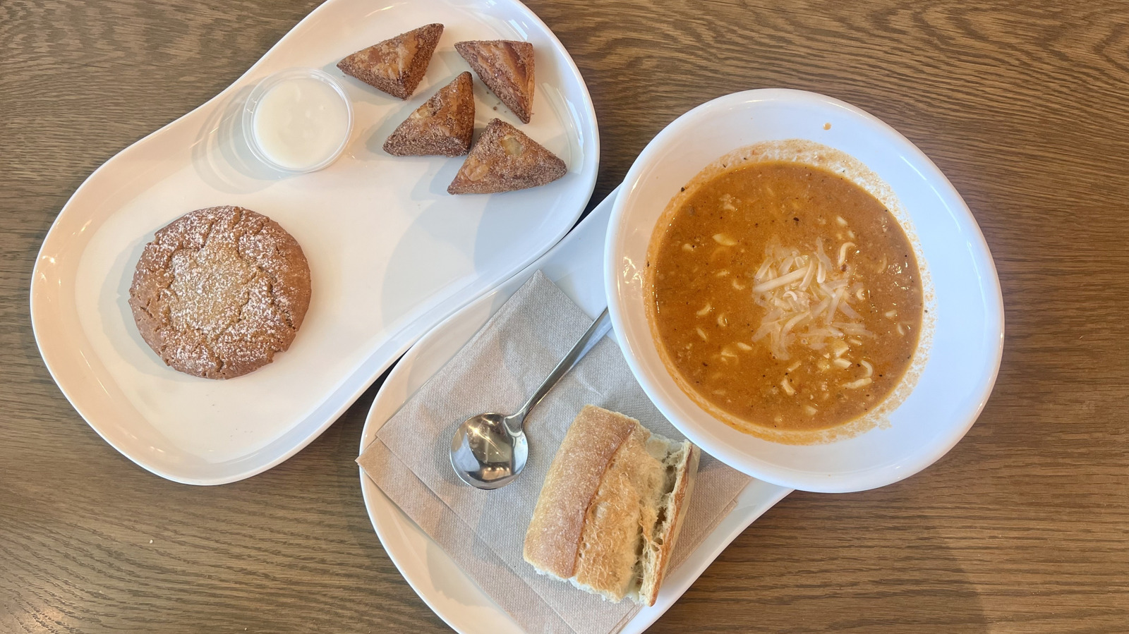 Anmeldelse: Panera’s nye suppe er en skøn tilbagevenden til rødderne, mens to nye desserter får blandet modtagelse.