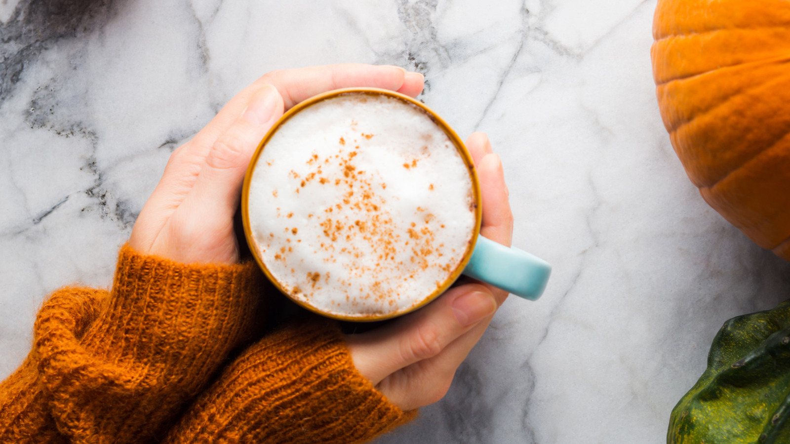 5 nye kaffekæde-drikke til efteråret 2026 at prøve – og 7 at undgå