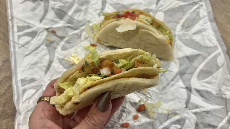Chicken Gordita Crunch Duos on wrapper.