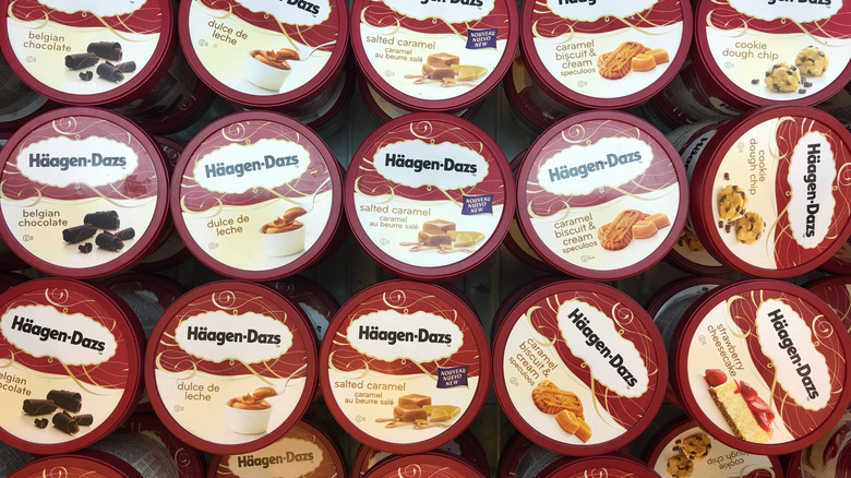 Aerial view of Häagen-Dazs ice cream pints