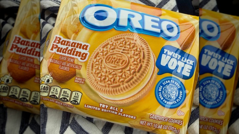 Package of Oreo Banana Pudding Cookies