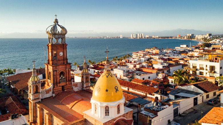 Zoomed out view of a seaside city in Mexico